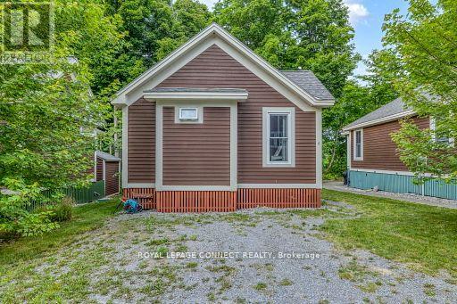 6 Farm View Lane, Prince Edward County, Ontario  K0K 1P0 - Photo 3 - X12498766