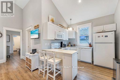 6 Farm View Lane, Prince Edward County, Ontario  K0K 1P0 - Photo 7 - X12498766