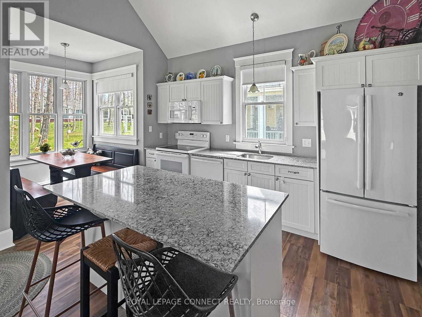 222 - 17 Hollow Lane, Prince Edward County, Ontario  K0K 1P0 - Photo 9 - X12498790