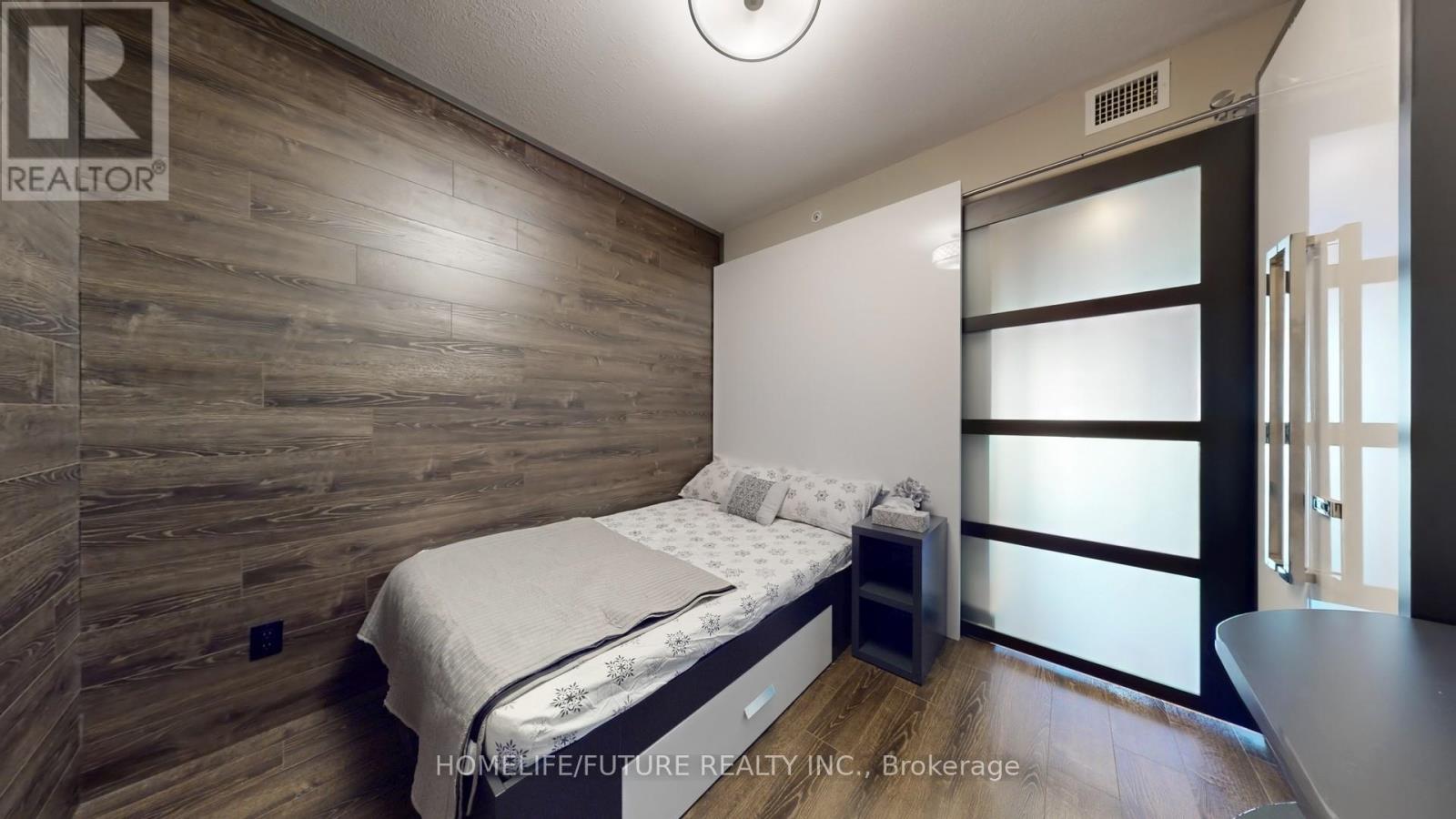 S2205 - 330 Phillip Street, Waterloo, Ontario  N2L 3W9 - Photo 16 - X12498810