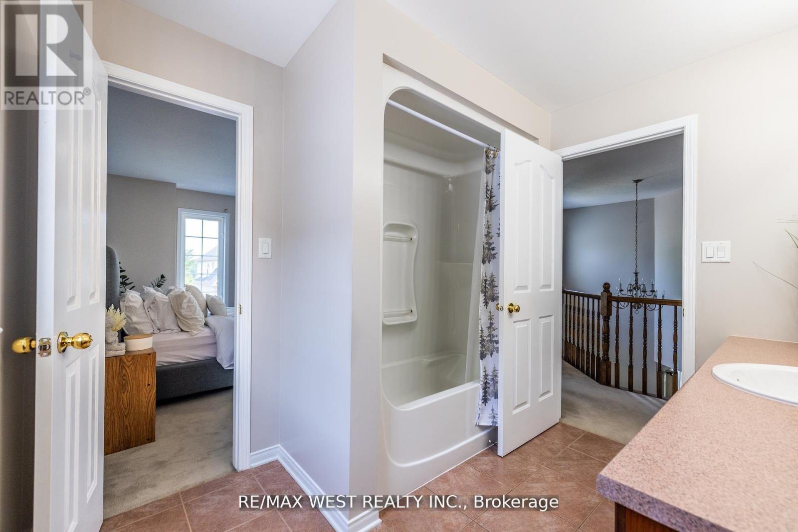 214 Castlegarth Crescent, Ottawa, Ontario  K2J 5N6 - Photo 16 - X12498884