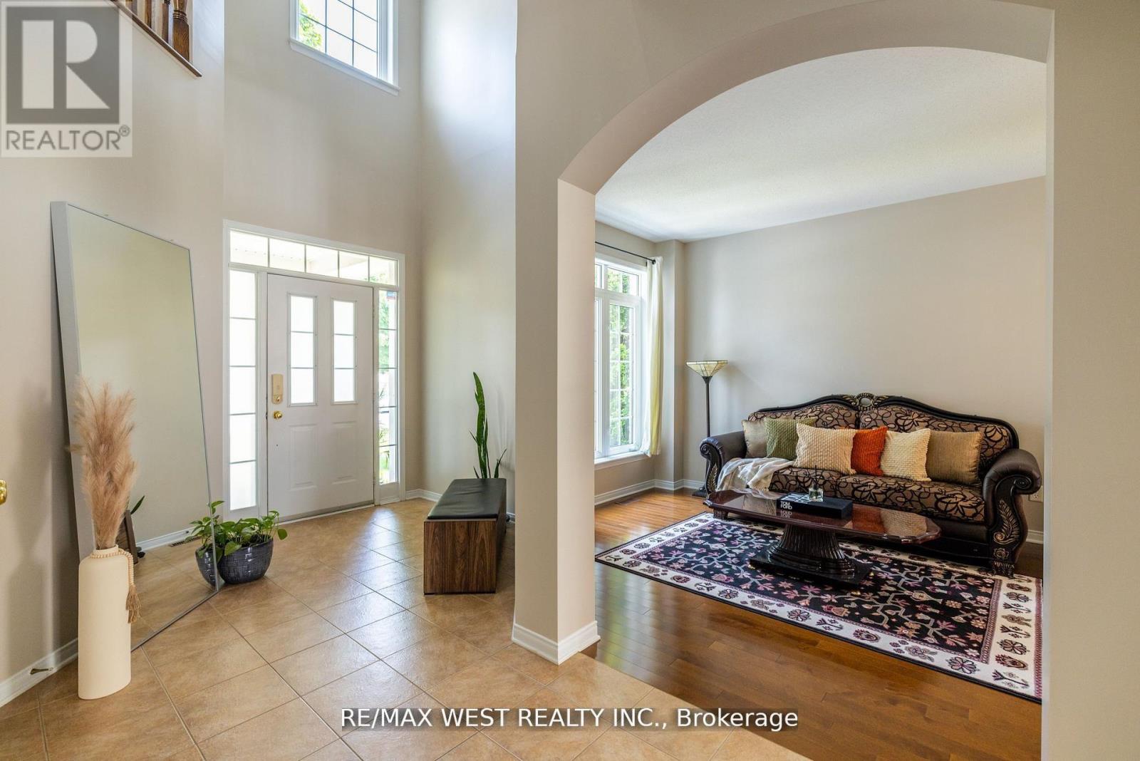 214 Castlegarth Crescent, Ottawa, Ontario  K2J 5N6 - Photo 3 - X12498884