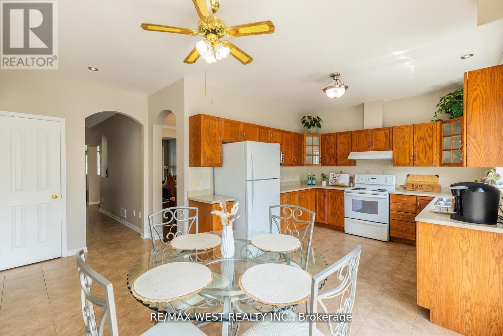 214 Castlegarth Crescent, Ottawa, Ontario  K2J 5N6 - Photo 6 - X12498884