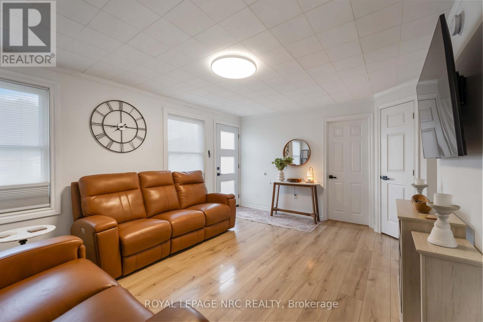 77 Ellen Street, Fort Erie, Ontario  L2A 4C9 - Photo 15 - X12498968