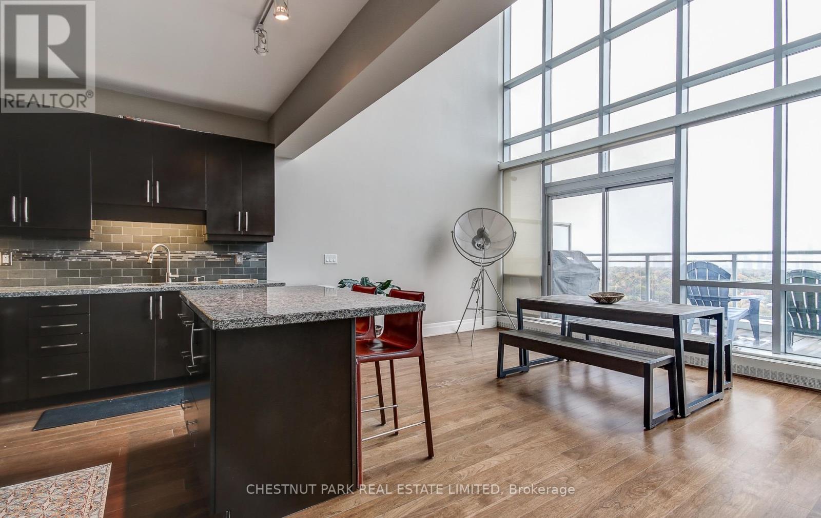 Ph 05 - 2 Fieldway Road, Toronto, Ontario  M8Z 0B9 - Photo 6 - W12498786