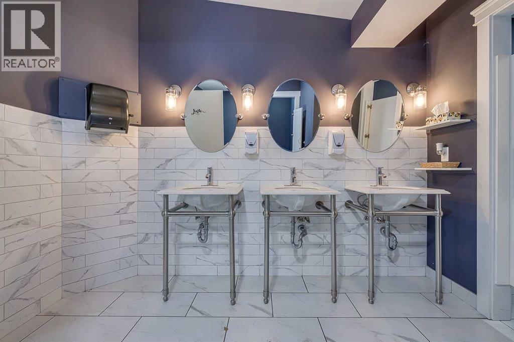 39145 Hwy 20 Highway, Sylvan Lake, Alberta  T4S 1S6 - Photo 21 - A2222165