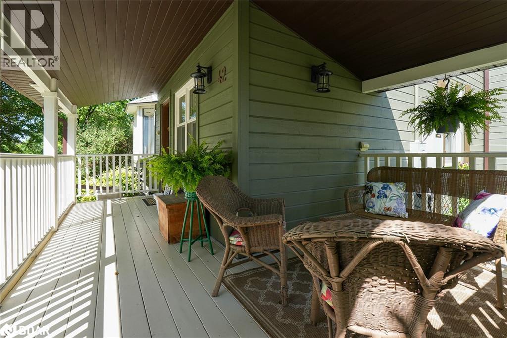 42 Dalton Street, Barrie, Ontario  L4N 1M3 - Photo 4 - 40767604