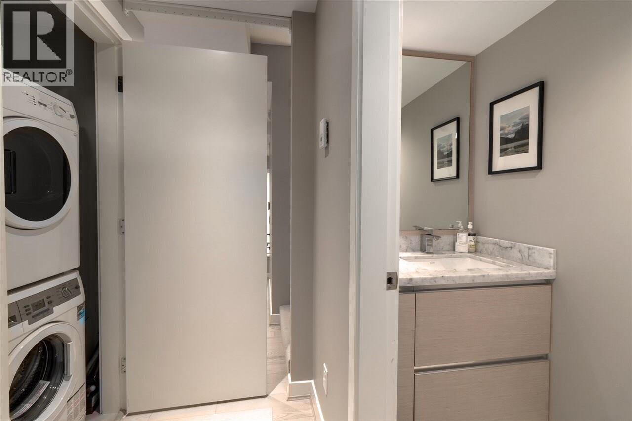 4527 Cambie Street, Vancouver, British Columbia  V5Z 0G5 - Photo 3 - R3063810