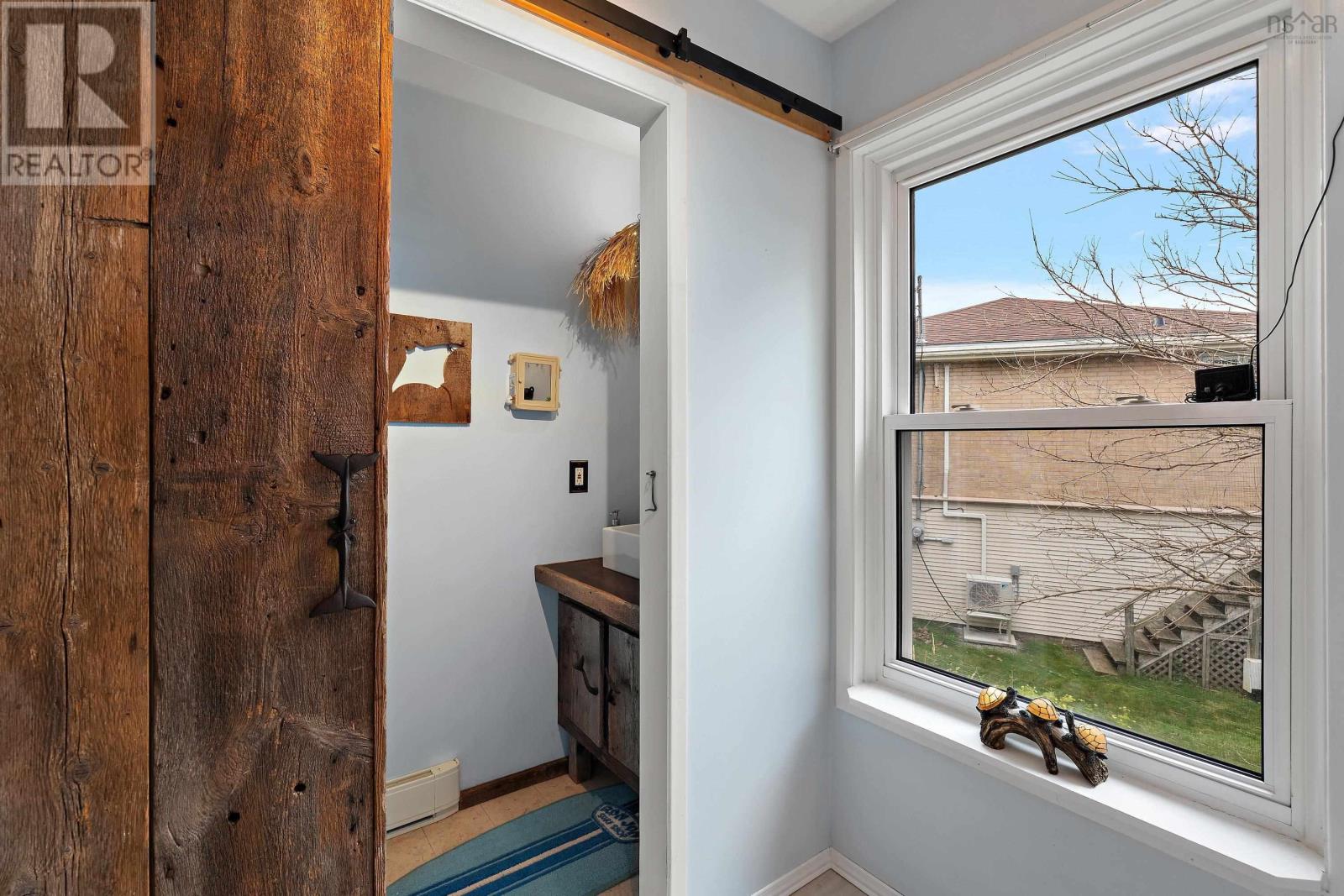 18 Bryden Avenue, Halifax, Nova Scotia  B3P 1H2 - Photo 10 - 202524112