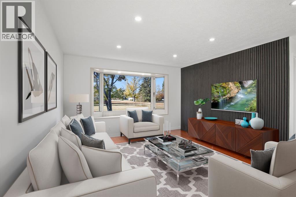 7 Stirling Close, Red Deer, Alberta  T4N 0A8 - Photo 3 - A2263696