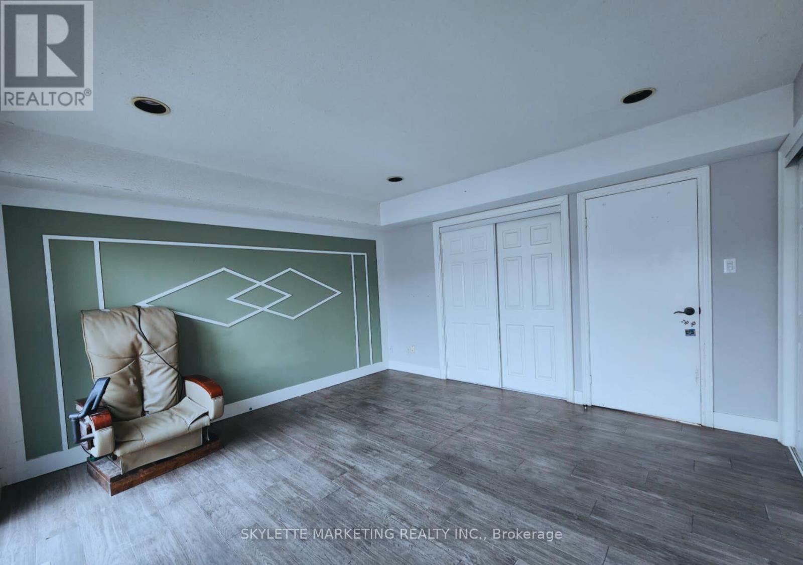 7 - 6 Dowry Street, Toronto, Ontario  M1S 1B8 - Photo 4 - E12498896