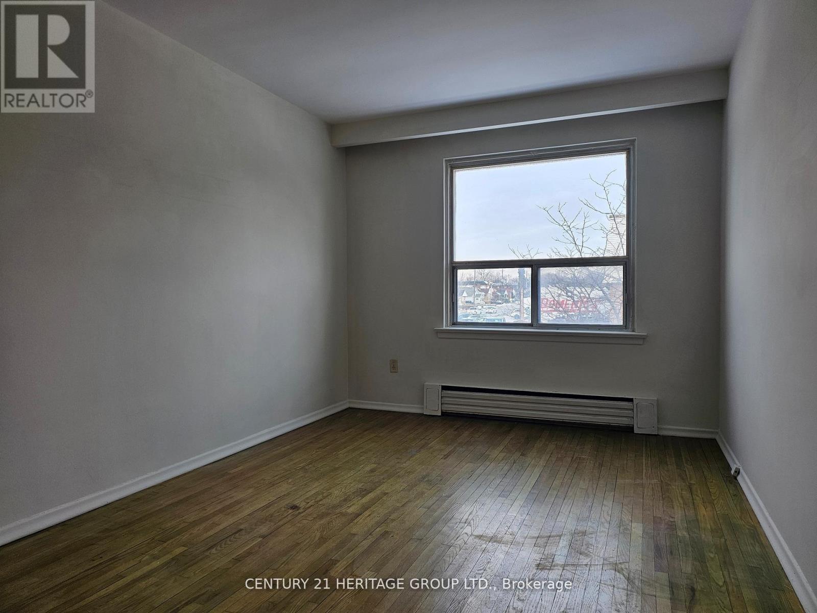 3 - 423 Pharmacy Avenue, Toronto, Ontario  M1L 3G5 - Photo 4 - E12498958