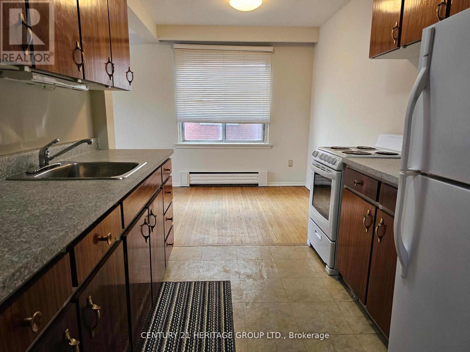 3 - 423 Pharmacy Avenue, Toronto, Ontario  M1L 3G5 - Photo 7 - E12498958