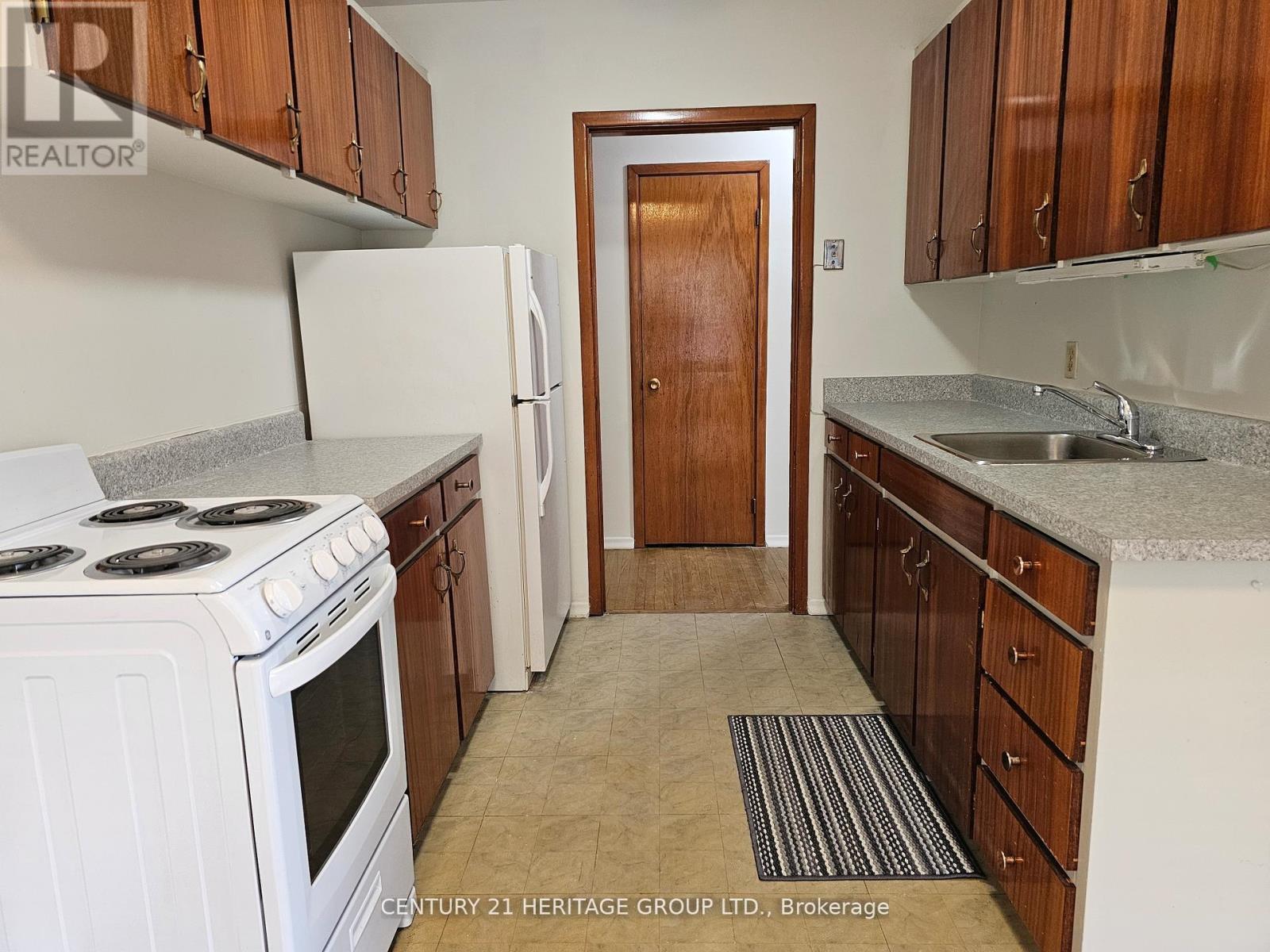 3 - 423 Pharmacy Avenue, Toronto, Ontario  M1L 3G5 - Photo 8 - E12498958