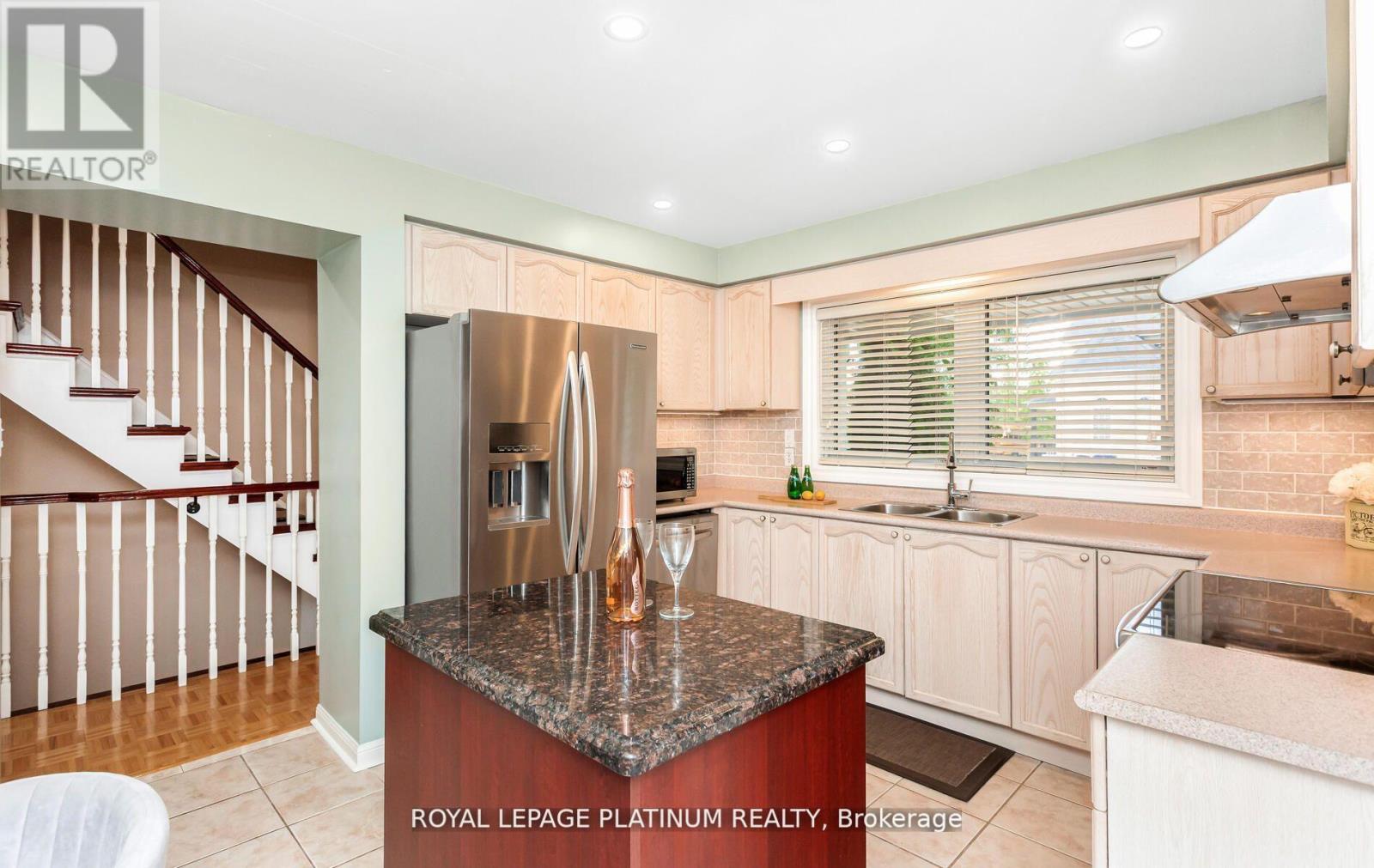 4 Skipperhill Crescent, Toronto (Rouge), Ontario  M1X 1W2 - Photo 16 - E12498962