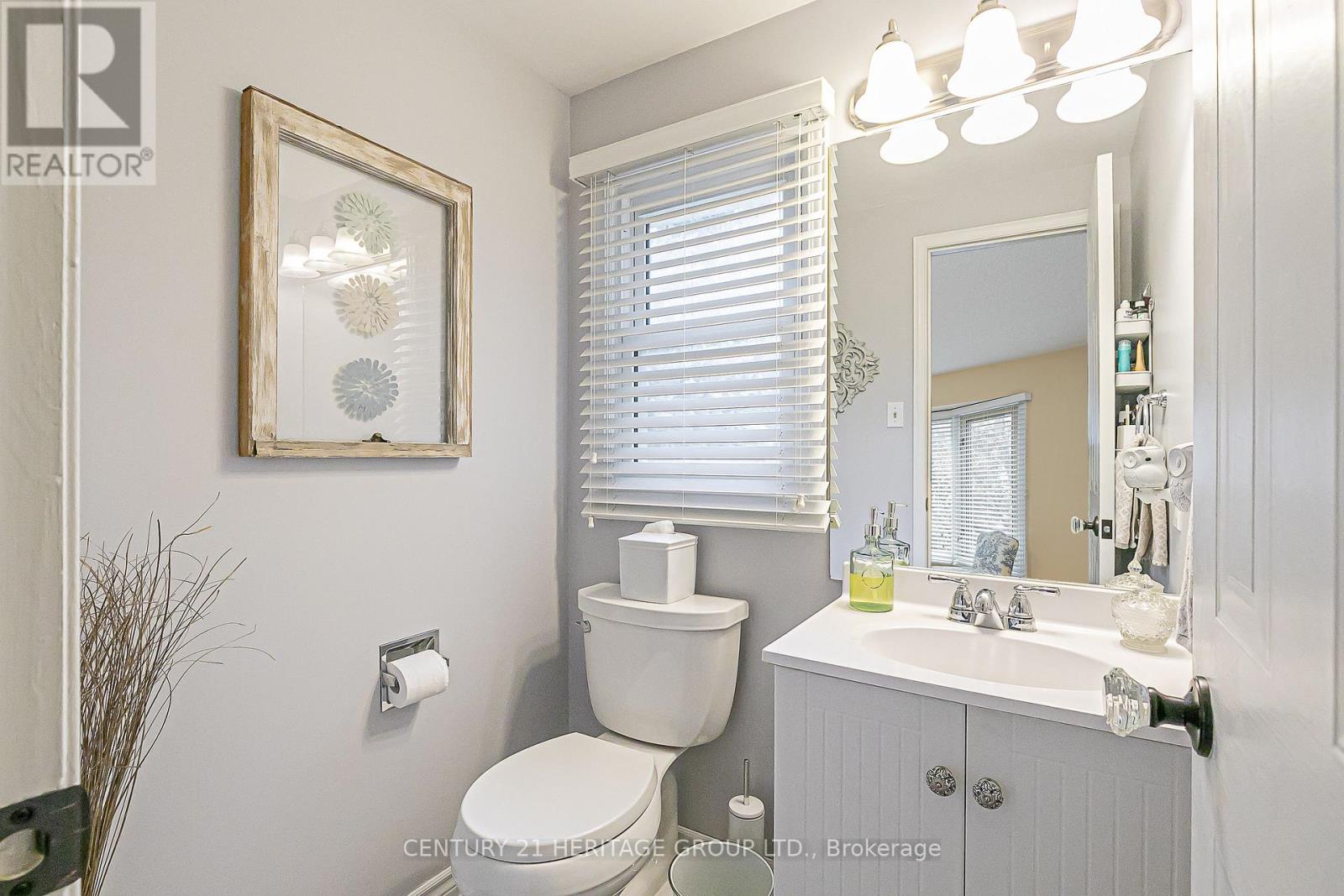 124 John Bowser Crescent, Newmarket, Ontario  L3Y 7P1 - Photo 11 - N12498904