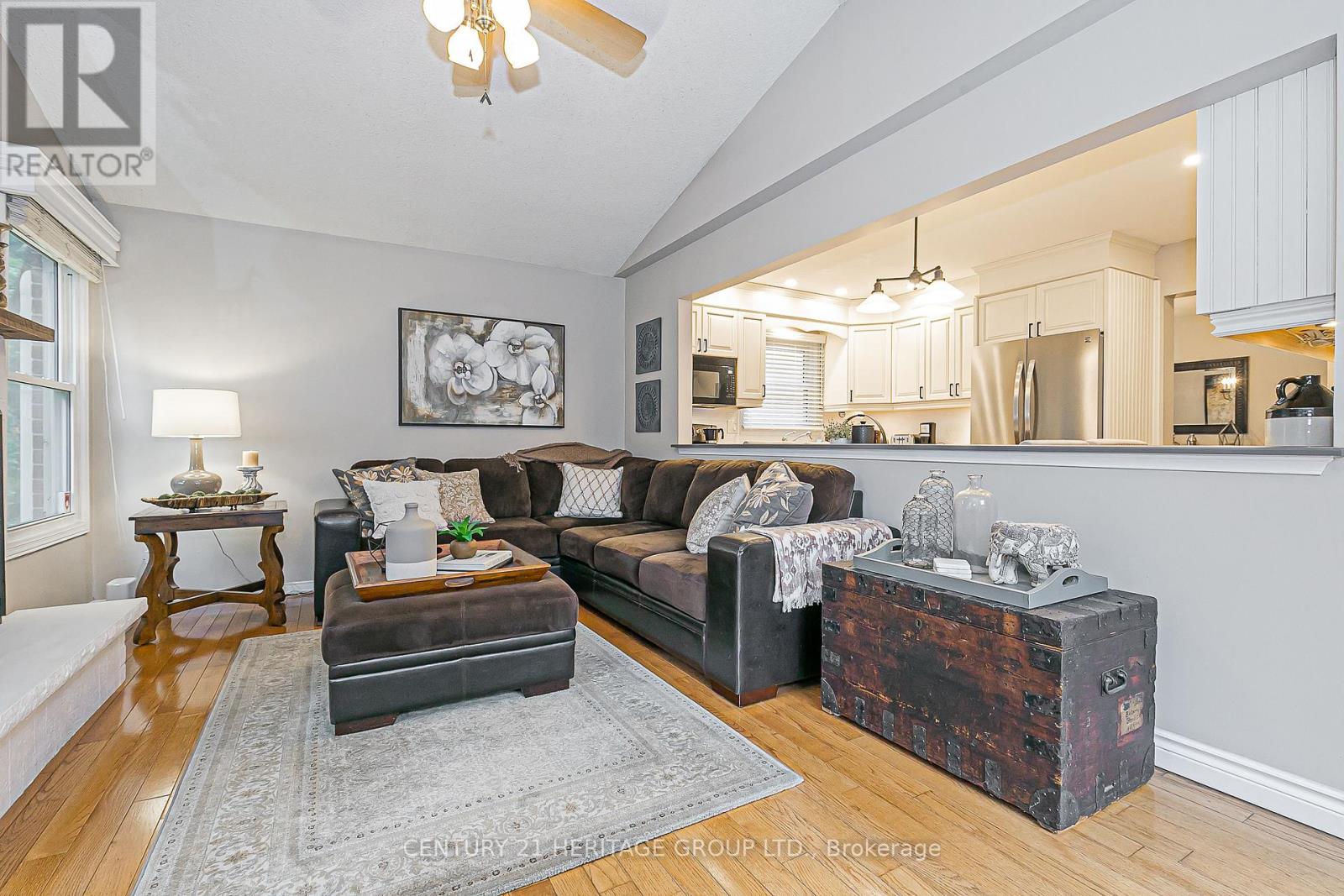 124 John Bowser Crescent, Newmarket, Ontario  L3Y 7P1 - Photo 7 - N12498904