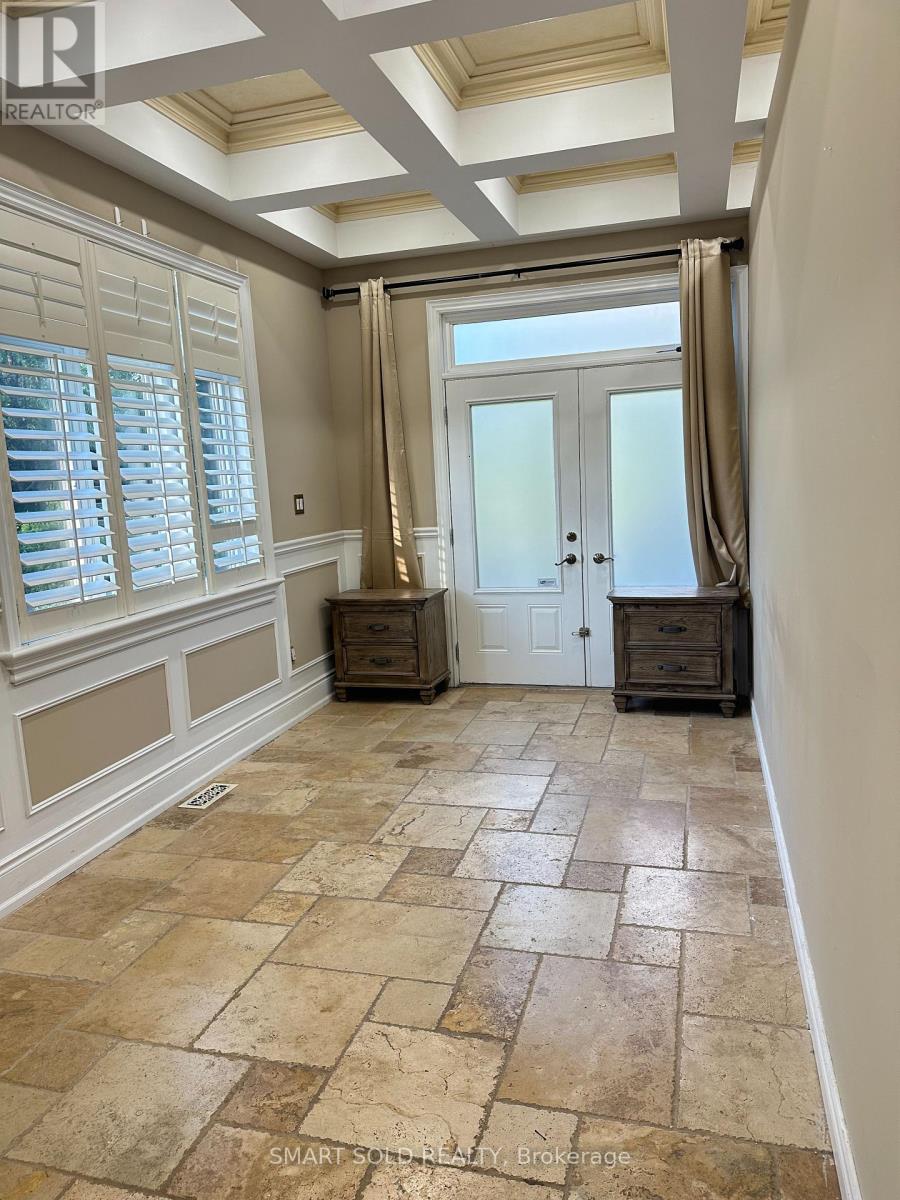 83 Elm Avenue, Richmond Hill, Ontario  L4C 6K8 - Photo 2 - N12498934