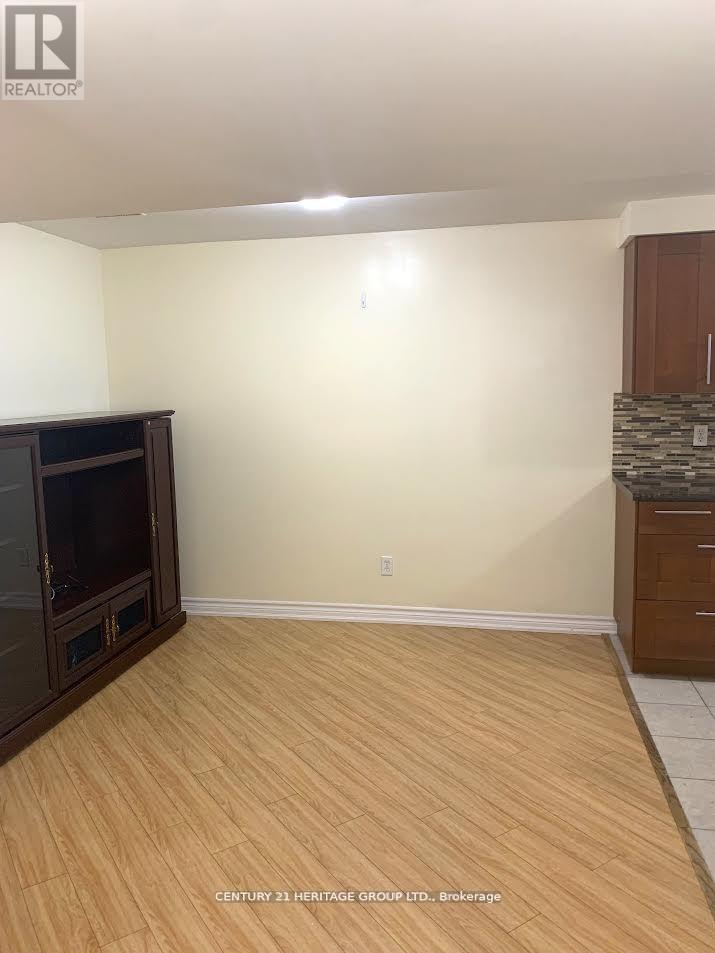 Lower - 536 Summeridge Drive, Vaughan, Ontario  L4J 9J1 - Photo 9 - N12498936