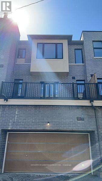 26 Mcalister Avenue, Richmond Hill, Ontario  L4S 0L3 - Photo 2 - N12498960