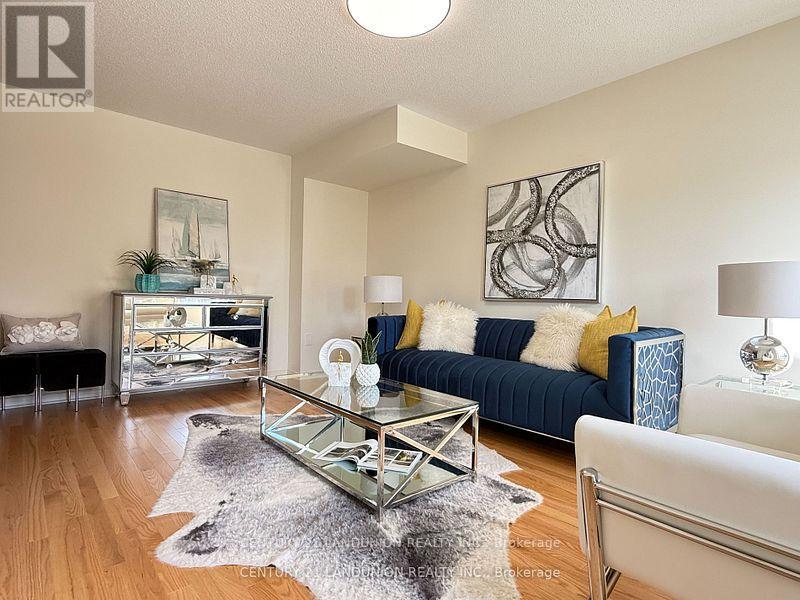 26 Mcalister Avenue, Richmond Hill, Ontario  L4S 0L3 - Photo 3 - N12498960