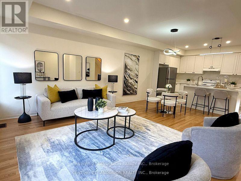 26 Mcalister Avenue, Richmond Hill, Ontario  L4S 0L3 - Photo 4 - N12498960