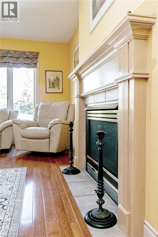 54 Falconridge Drive, Hamilton, Ontario  L9B 2P3 - Photo 19 - 40784682