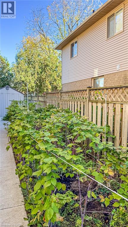 54 Falconridge Drive, Hamilton, Ontario  L9B 2P3 - Photo 41 - 40784682