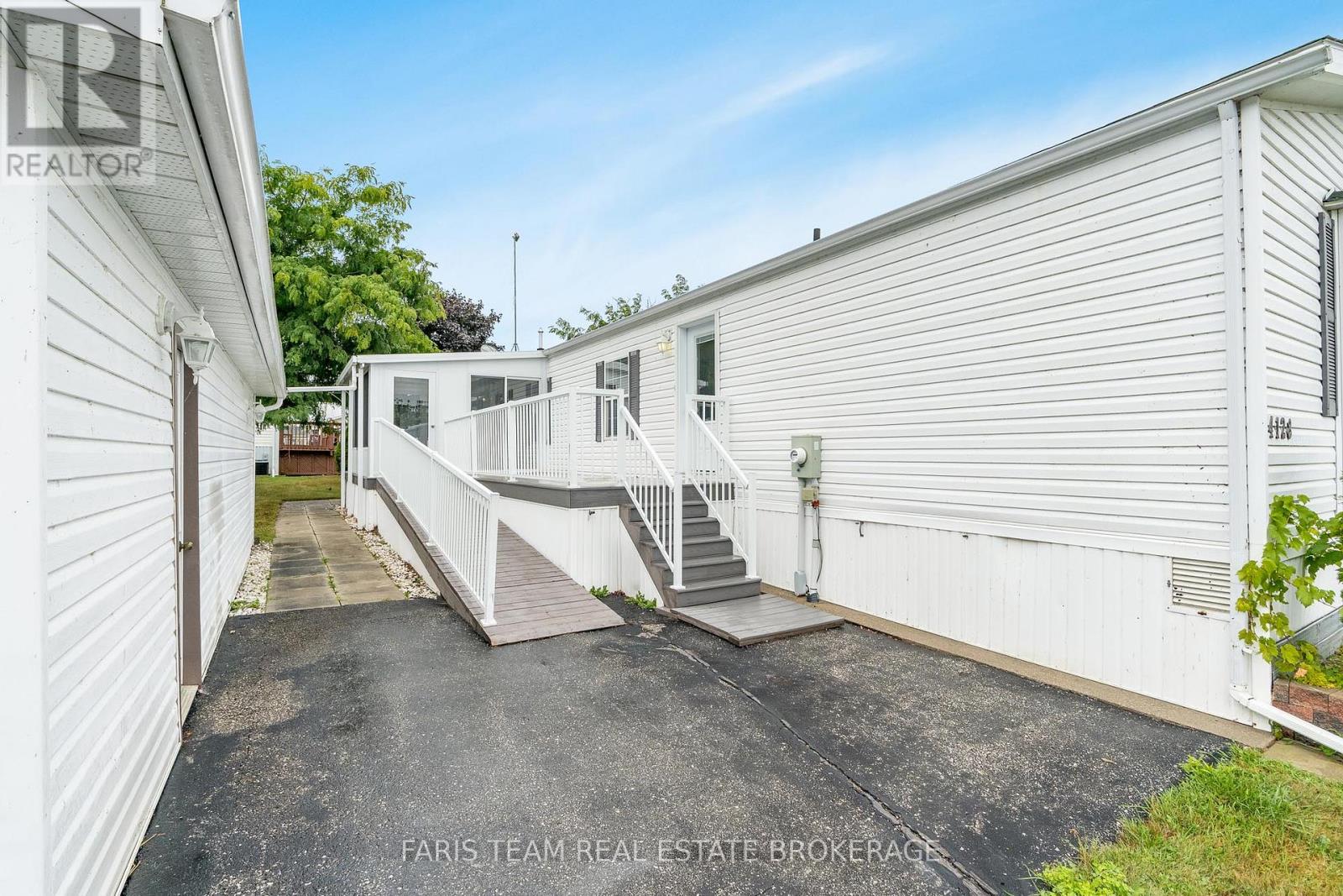 4128 Haines Street, Severn, Ontario  L3V 6H4 - Photo 3 - S12498906