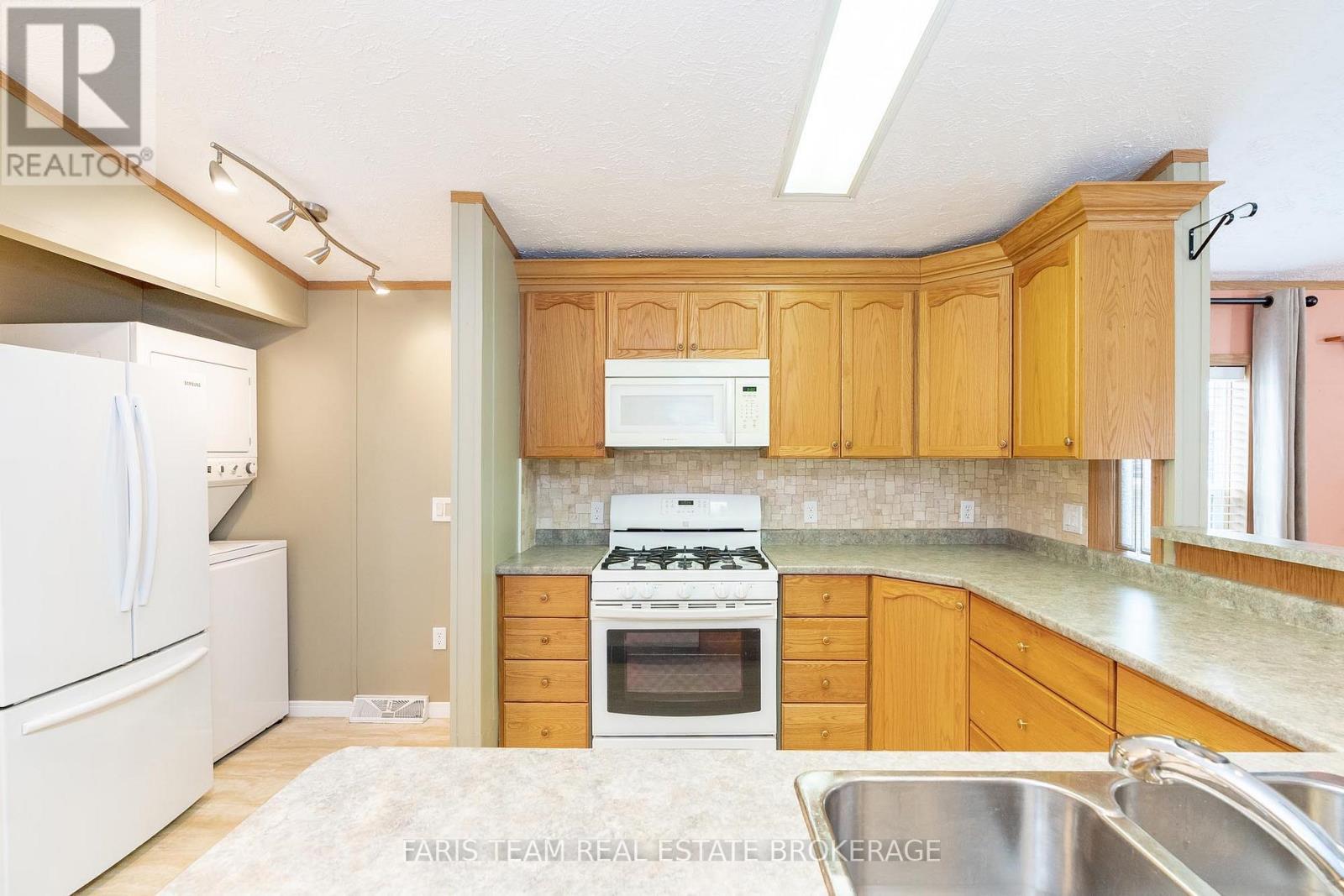 4128 Haines Street, Severn, Ontario  L3V 6H4 - Photo 6 - S12498906