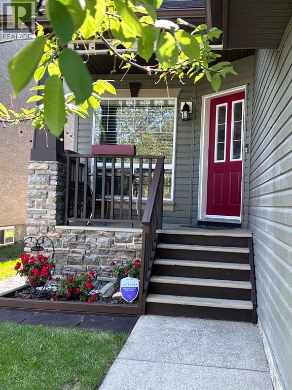 112 Panamount Green Nw, Calgary, Alberta  T3K 5R7 - Photo 4 - A2243693