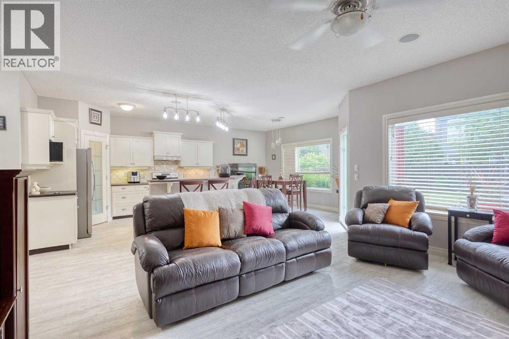 112 Panamount Green Nw, Calgary, Alberta  T3K 5R7 - Photo 9 - A2243693