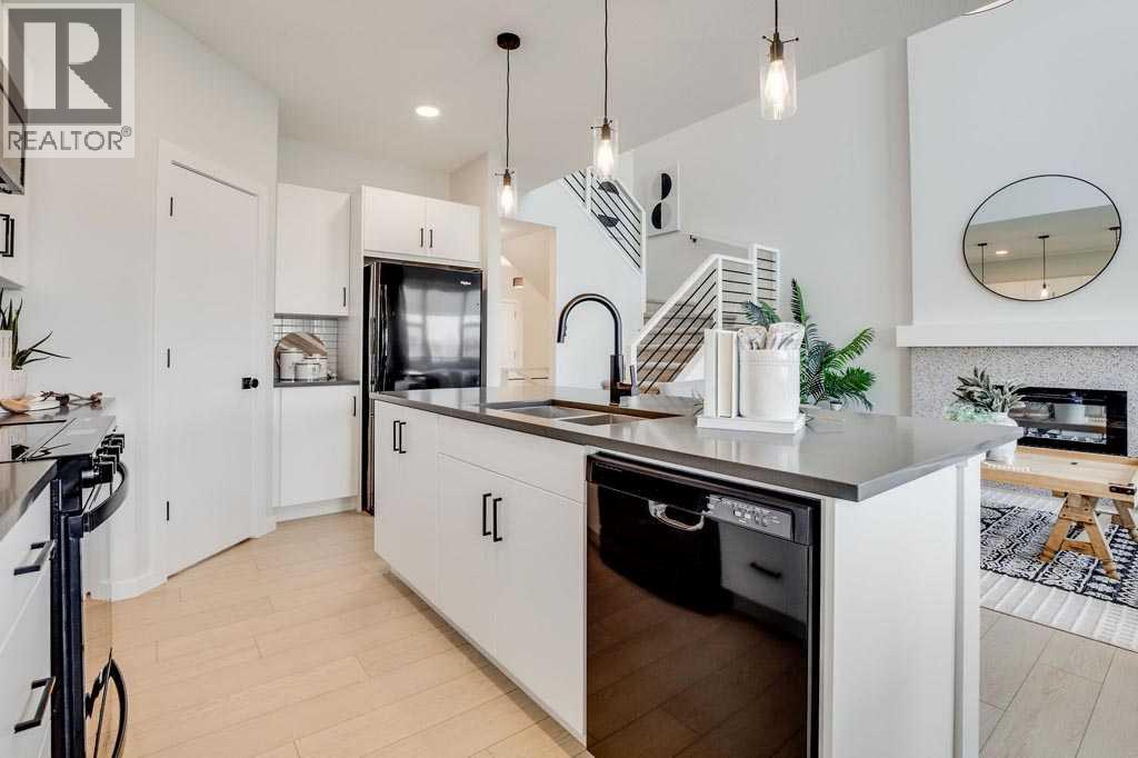 182 Walgrove Manor Se, Calgary, Alberta  T2X 5N9 - Photo 4 - A2262734