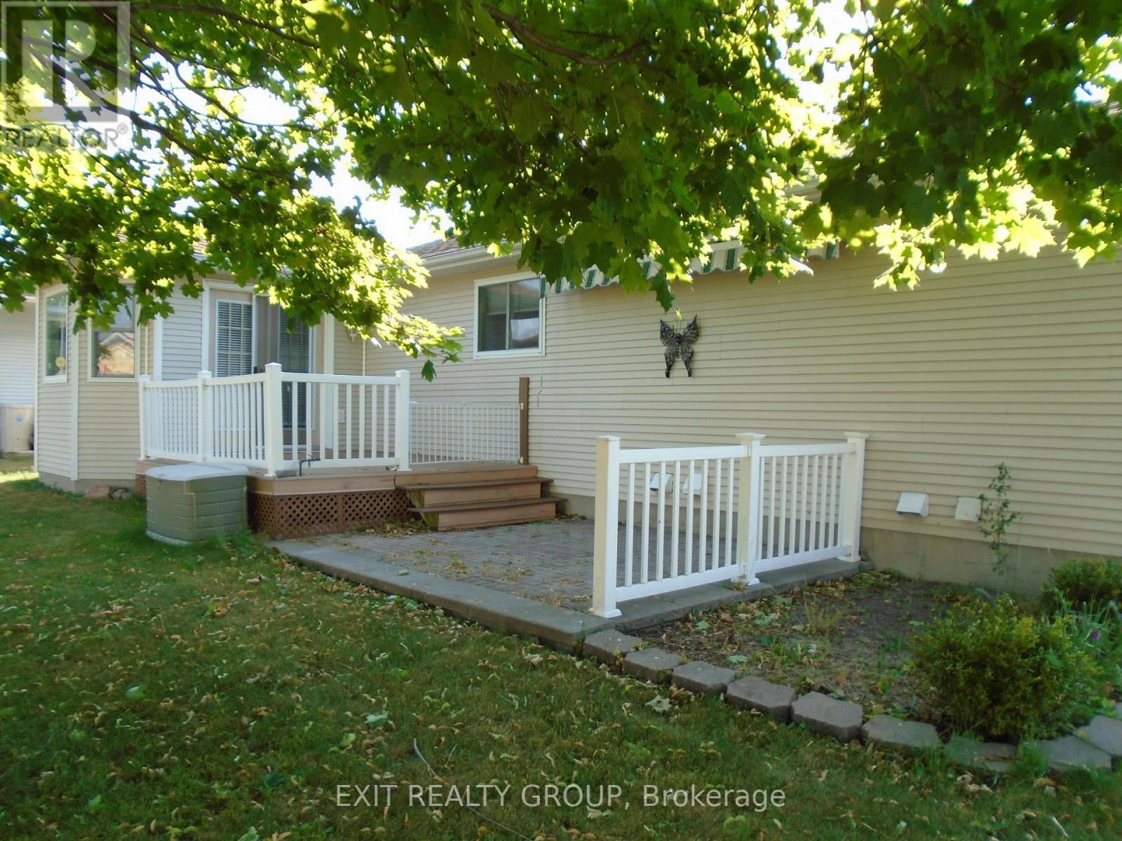 36 Cretney Drive, Prince Edward County, Ontario K0K 3L0 - Photo 26 - X12499078