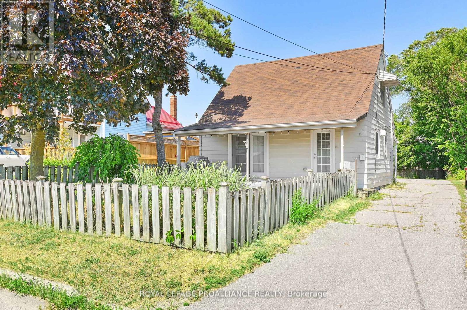 61 Delaney Street, Quinte West (Trenton Ward), Ontario  K8V 4L7 - Photo 1 - X12499120