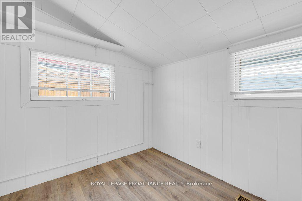 61 Delaney Street, Quinte West (Trenton Ward), Ontario  K8V 4L7 - Photo 21 - X12499120