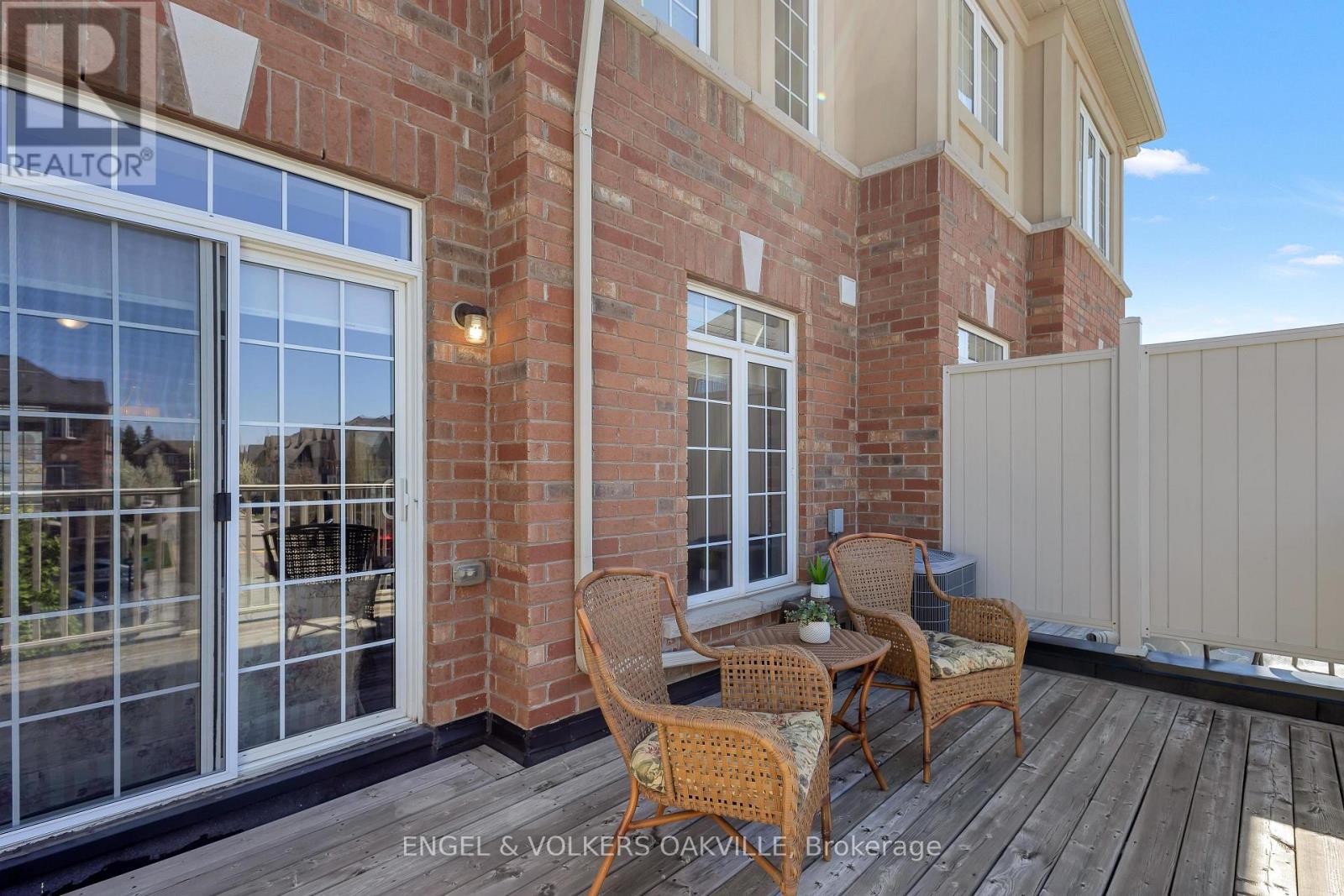 64 Batiste Trail, Halton Hills, Ontario  L7G 0H2 - Photo 10 - W12498886