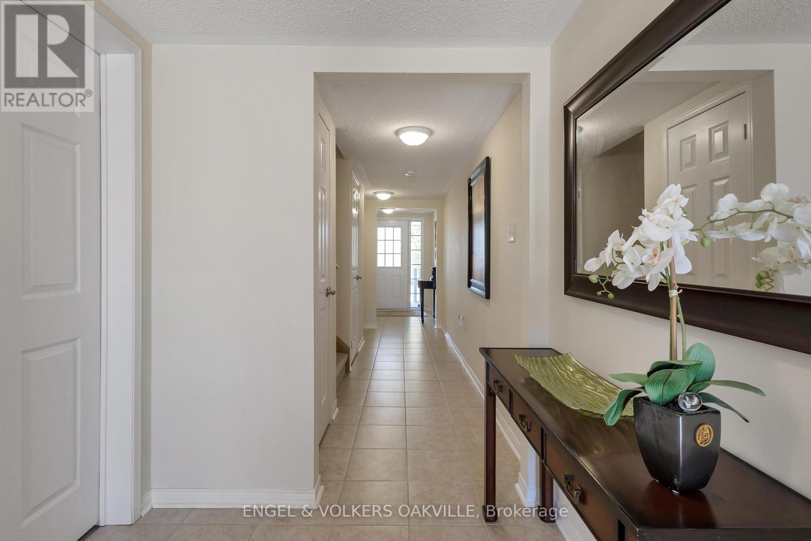 64 Batiste Trail, Halton Hills, Ontario  L7G 0H2 - Photo 12 - W12498886