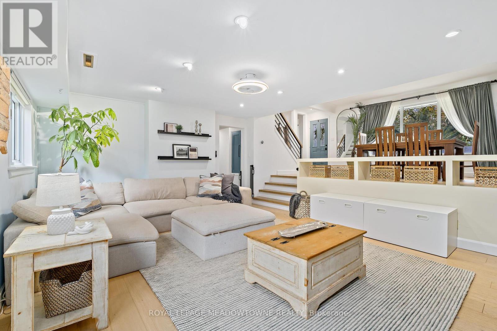 113 Elizabeth Drive, Halton Hills, Ontario  L7J 1B6 - Photo 14 - W12498888