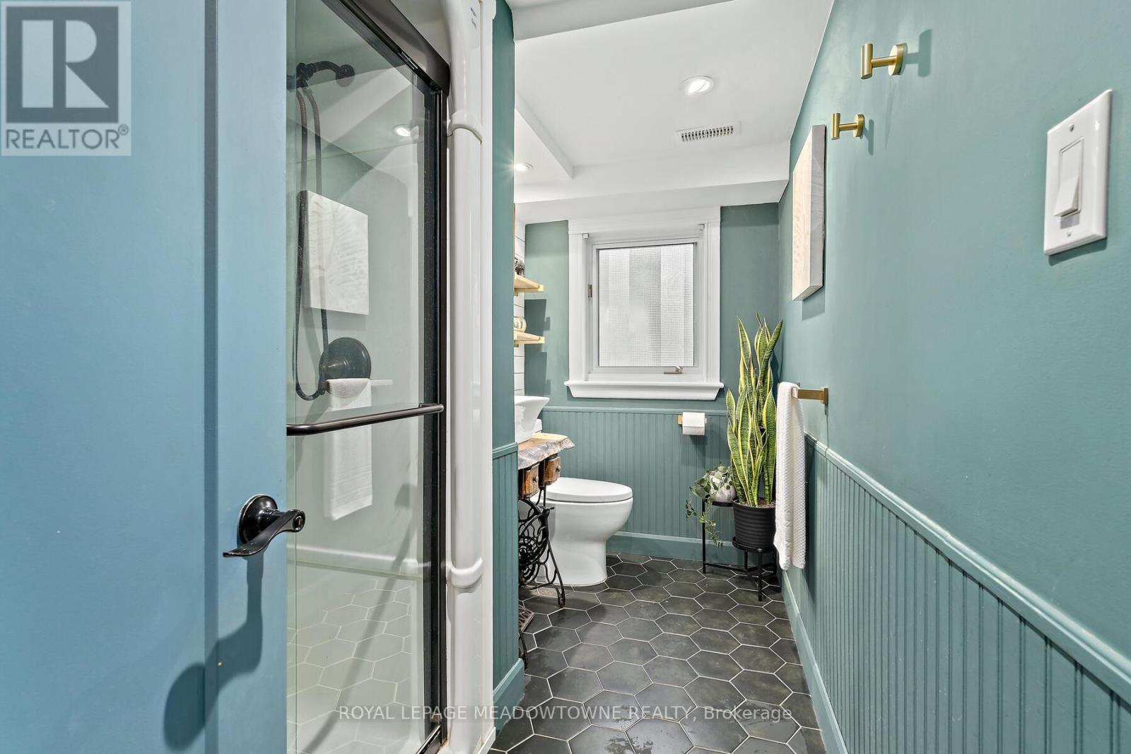 113 Elizabeth Drive, Halton Hills, Ontario  L7J 1B6 - Photo 15 - W12498888