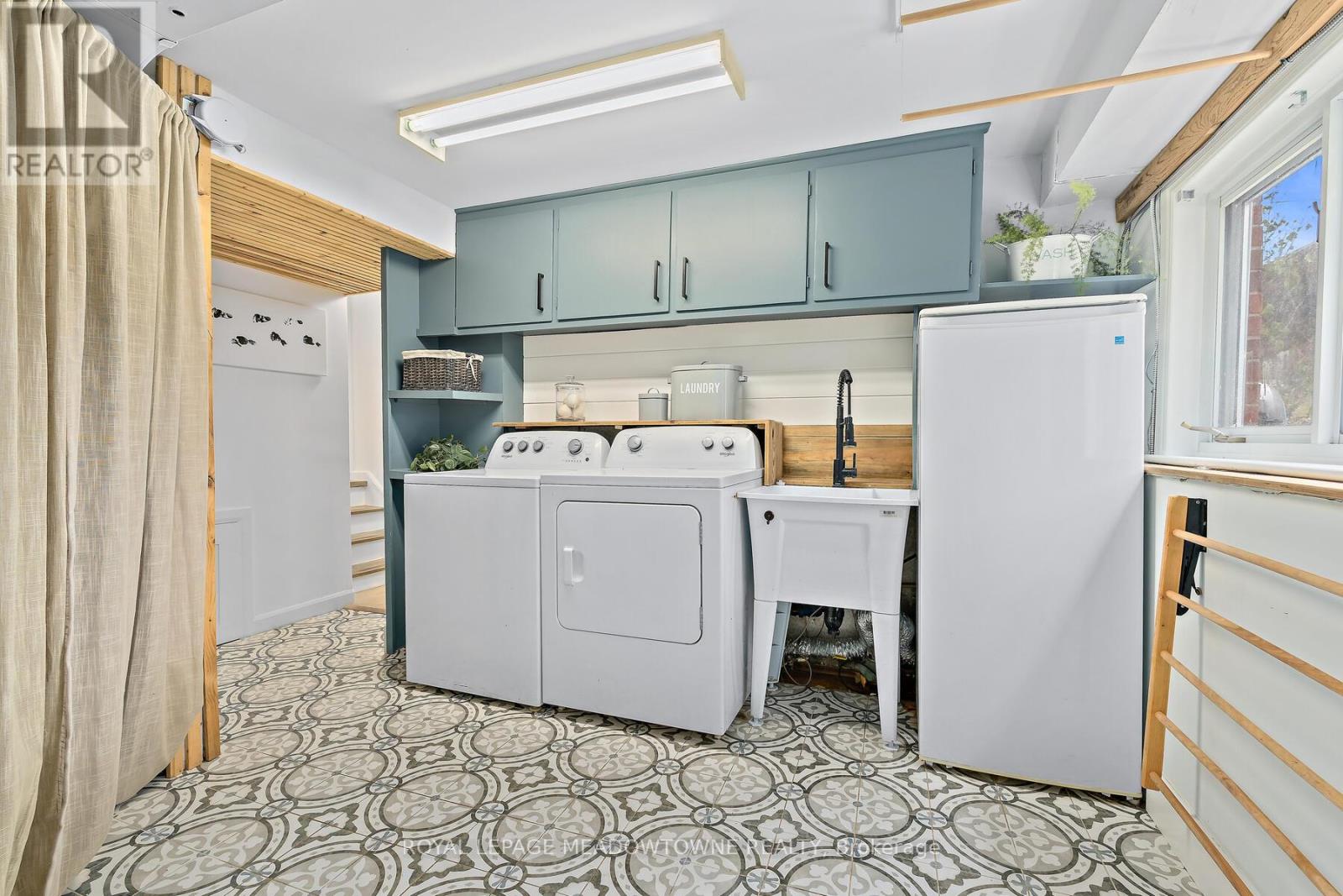 113 Elizabeth Drive, Halton Hills, Ontario  L7J 1B6 - Photo 18 - W12498888