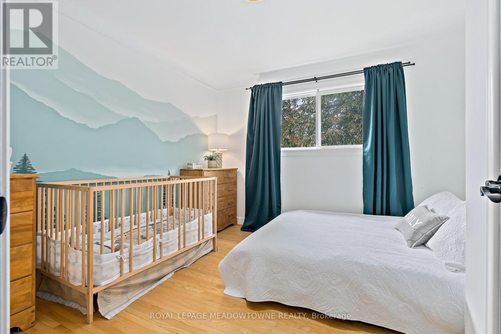 113 Elizabeth Drive, Halton Hills, Ontario  L7J 1B6 - Photo 23 - W12498888