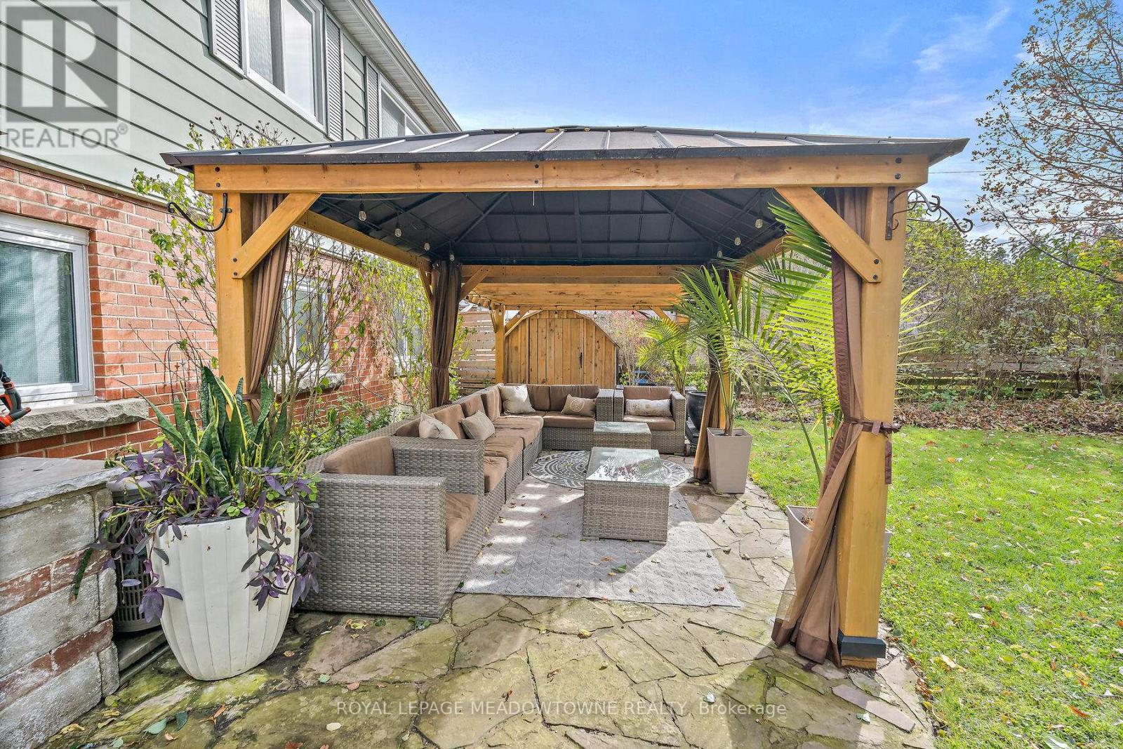 113 Elizabeth Drive, Halton Hills, Ontario  L7J 1B6 - Photo 32 - W12498888