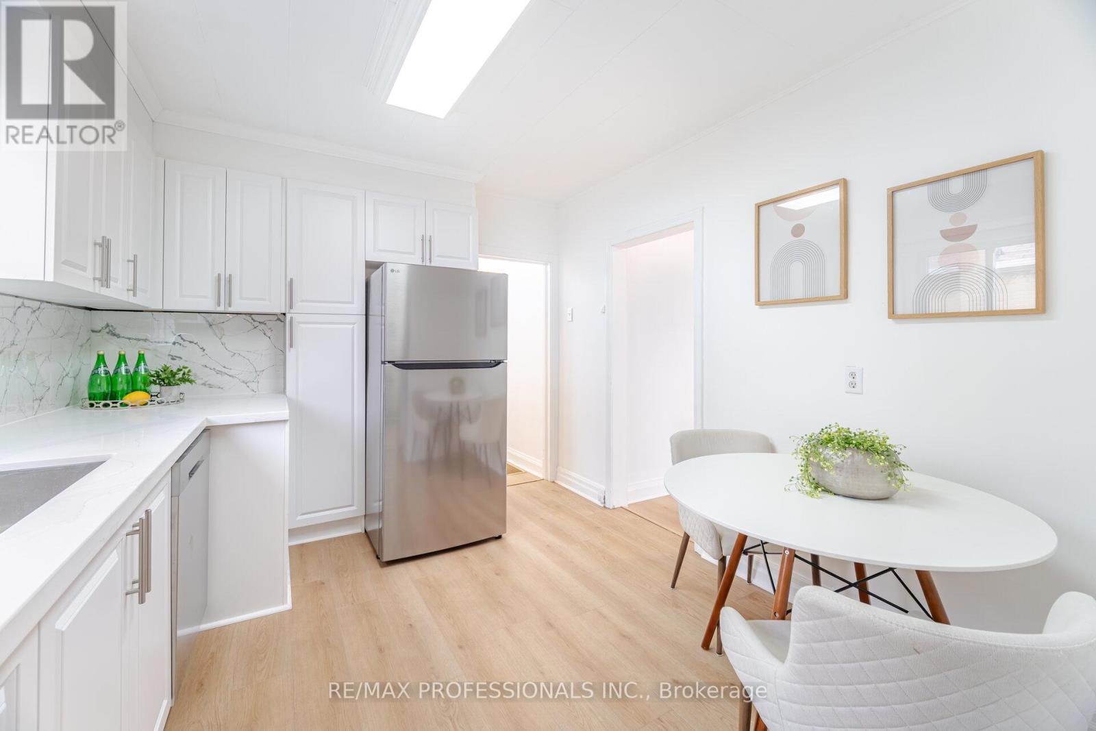 685 Kipling Avenue, Toronto, Ontario  M8Z 5G4 - Photo 16 - W12498932