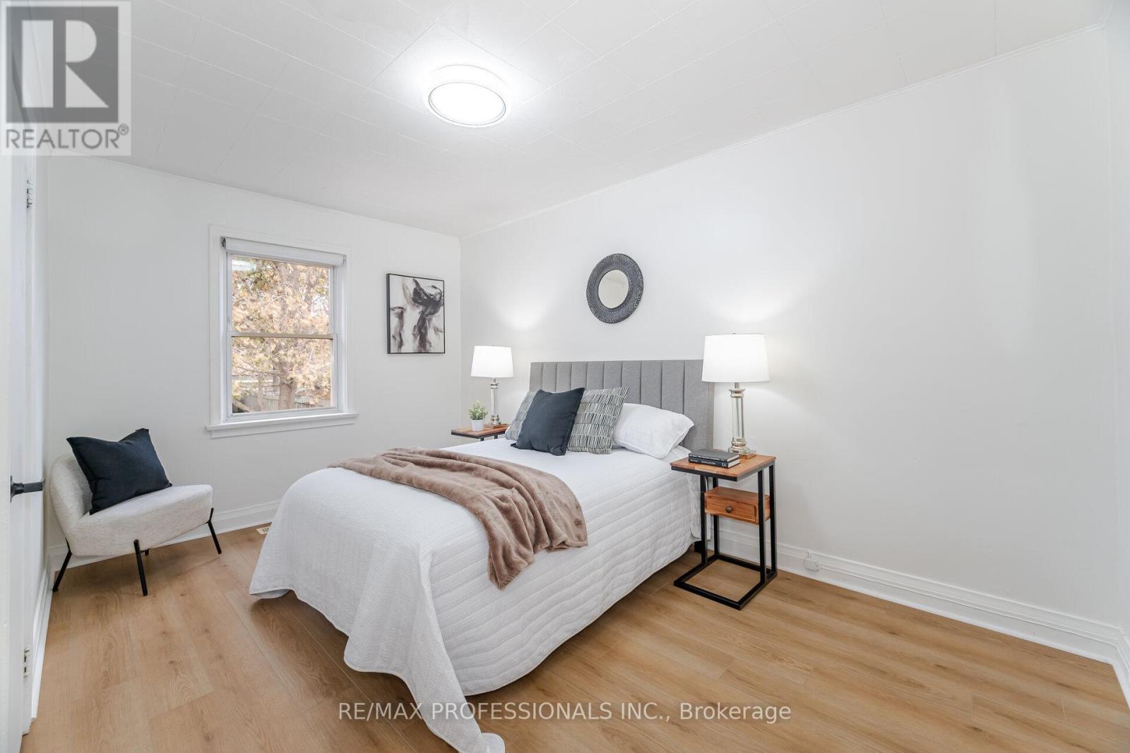 685 Kipling Avenue, Toronto, Ontario  M8Z 5G4 - Photo 17 - W12498932