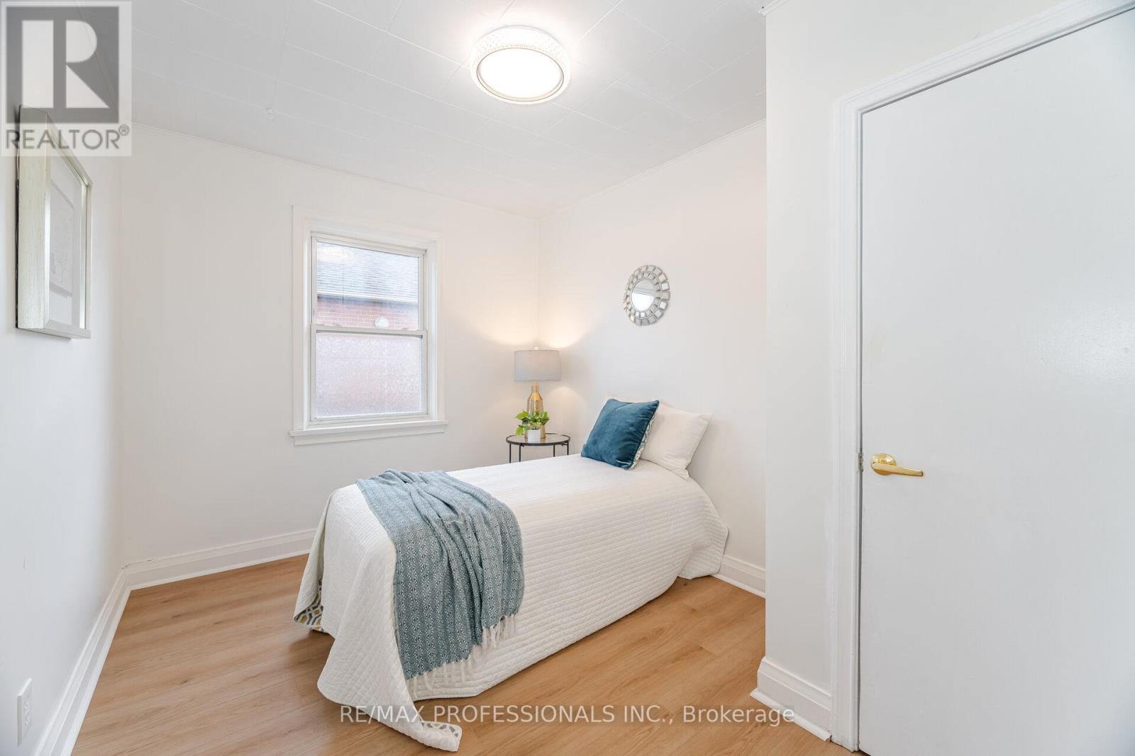 685 Kipling Avenue, Toronto, Ontario  M8Z 5G4 - Photo 21 - W12498932