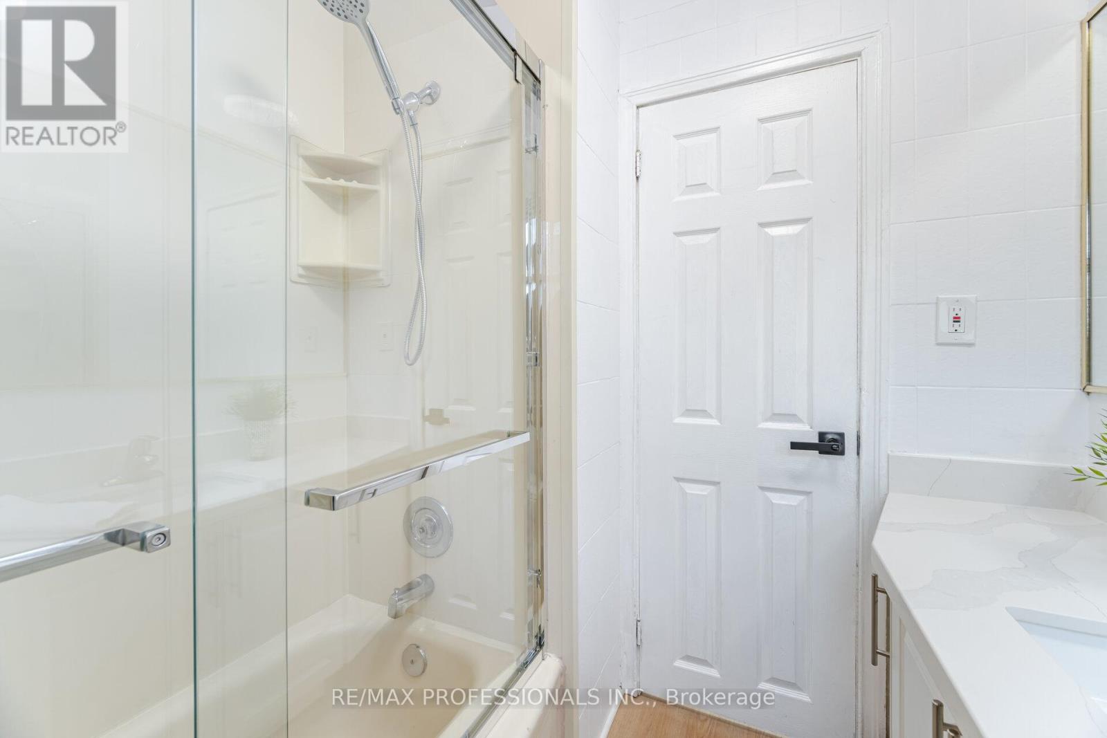 685 Kipling Avenue, Toronto, Ontario  M8Z 5G4 - Photo 24 - W12498932