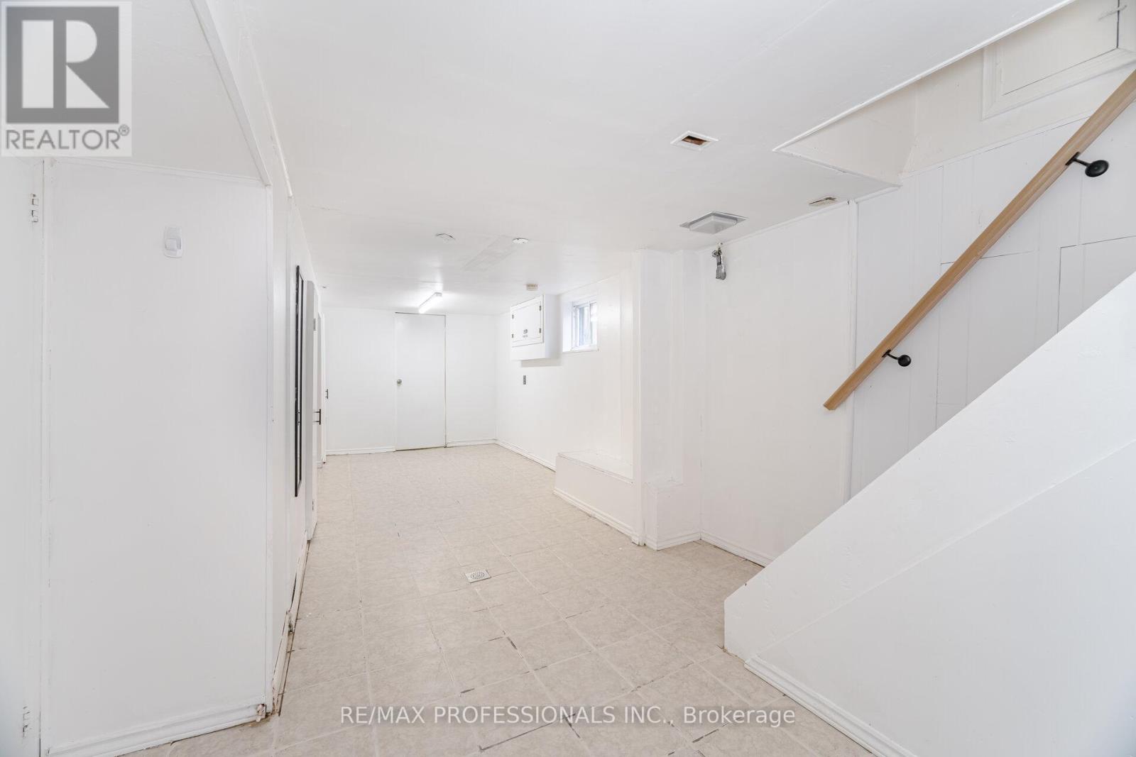 685 Kipling Avenue, Toronto, Ontario  M8Z 5G4 - Photo 27 - W12498932