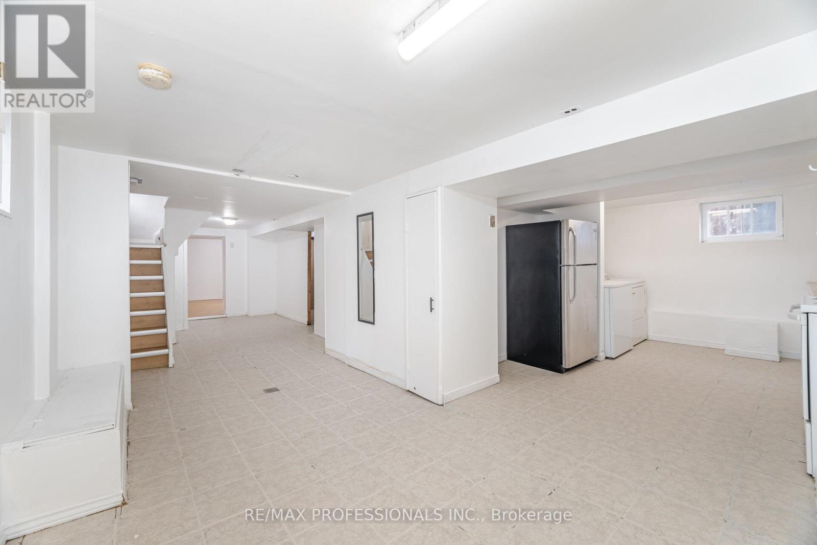 685 Kipling Avenue, Toronto, Ontario  M8Z 5G4 - Photo 30 - W12498932