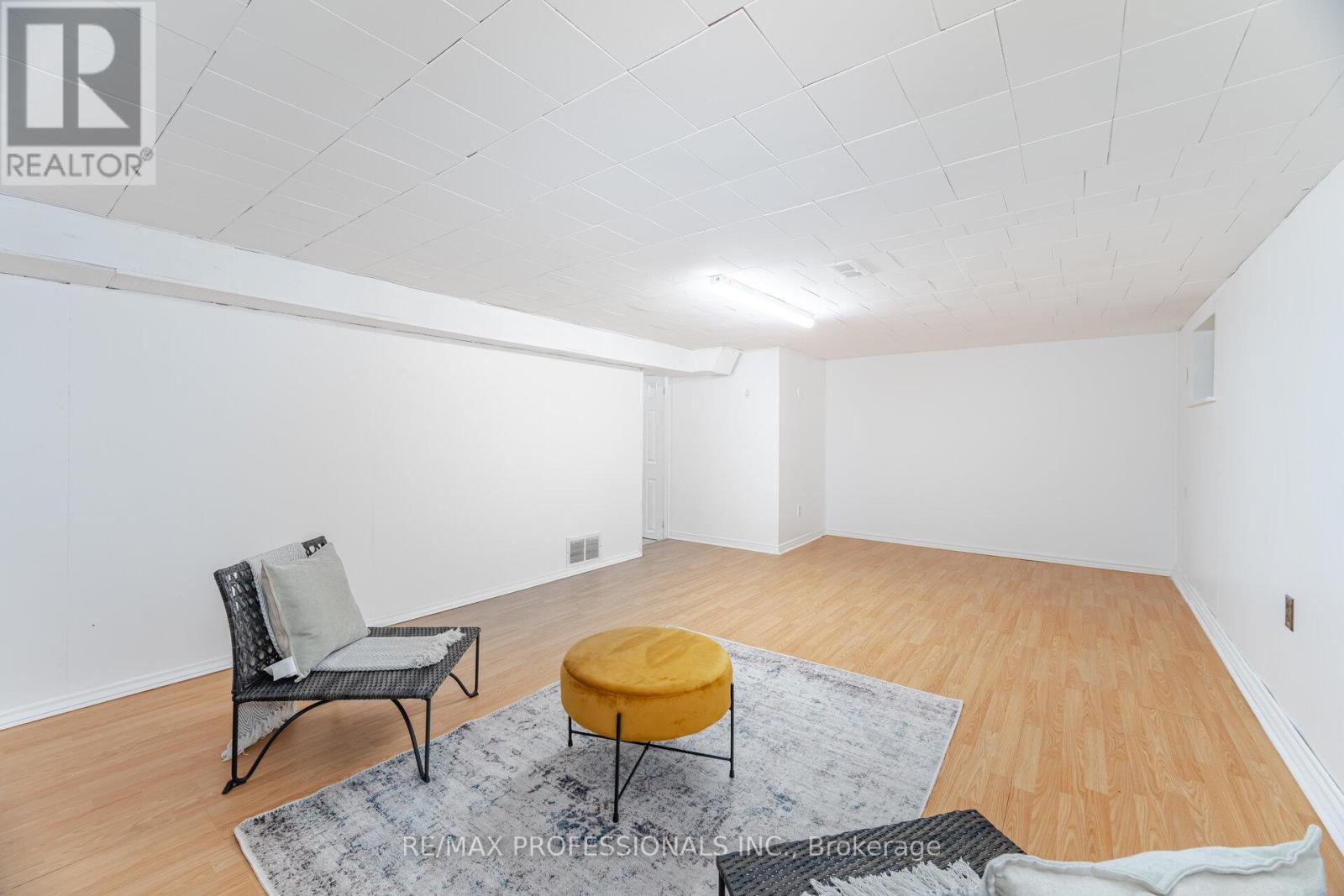 685 Kipling Avenue, Toronto, Ontario  M8Z 5G4 - Photo 32 - W12498932